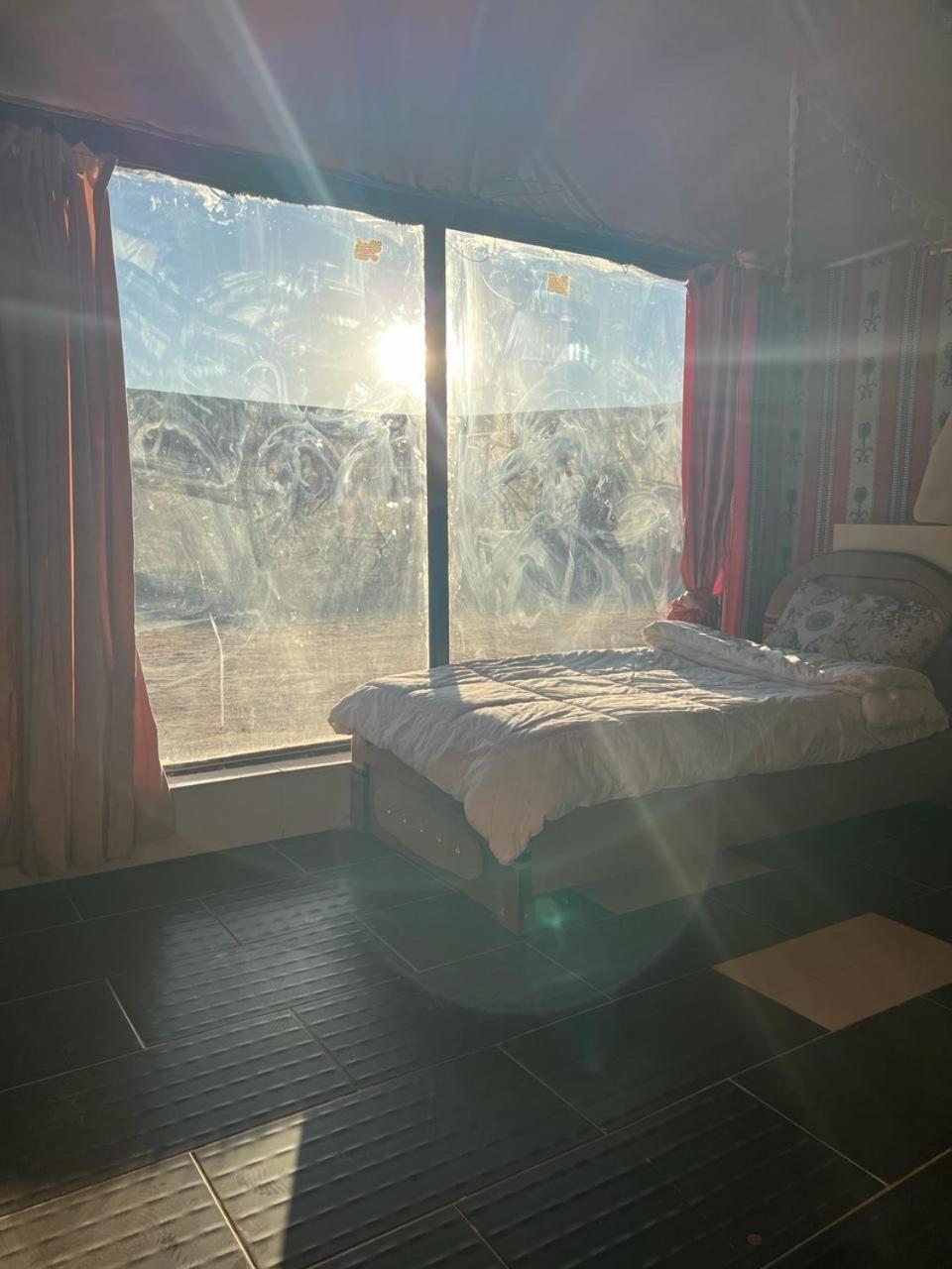 ホテル Mozoon Camp ワディ ・ラム エクステリア 写真